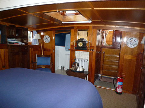 Aft 
cabin